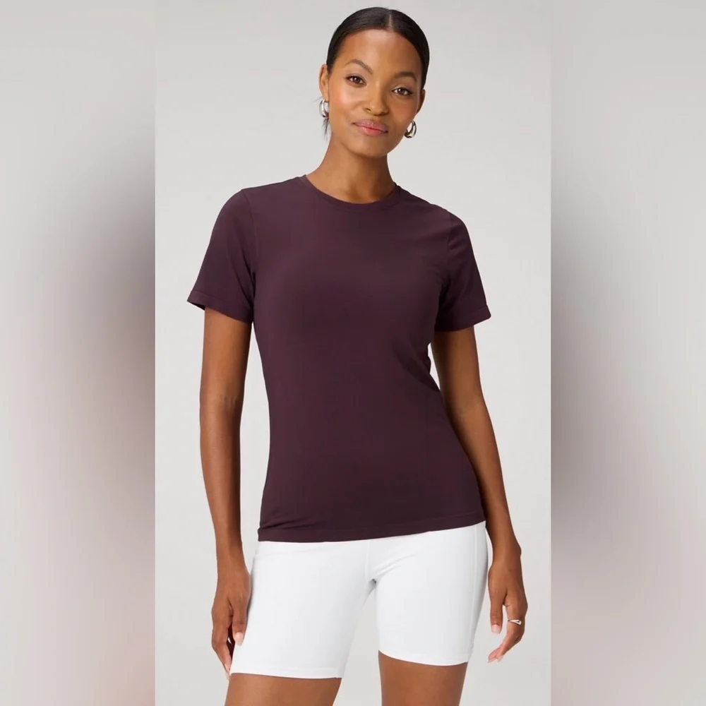 NWT Fabletics Oxblood FeatherTech+ Short Sleeve Workout Tee Size XXL